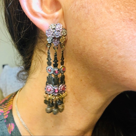 Vintage Flower Floral bouquet dangle earrings - Picture 4 of 4